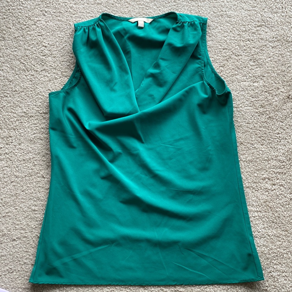 🟡 BOGO Banana Republic Top